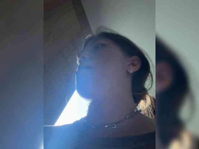 Alinagilberd03 webcam