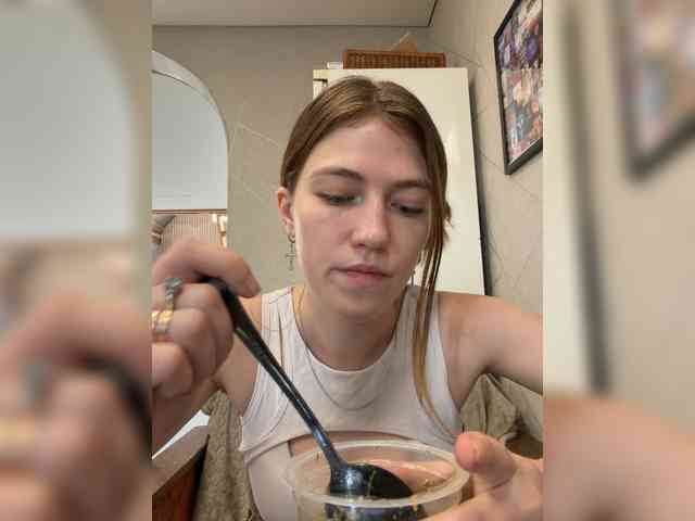 Alinagilberd03 webcam