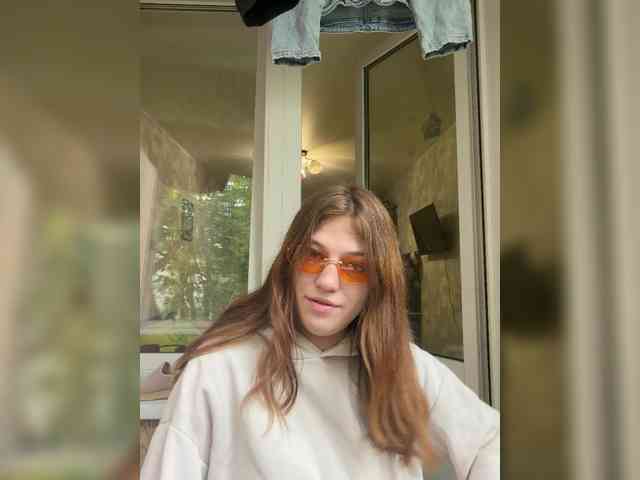 Alinagilberd03 Live Webcam on BongaCams