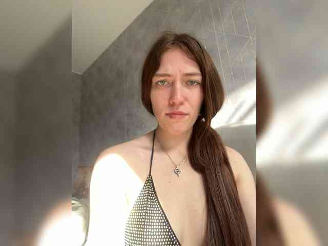 Este modelo está ao vivo agora. Alinagilberd03