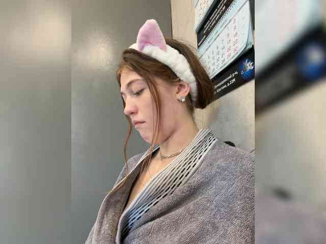 Alinagilberd03 webcam