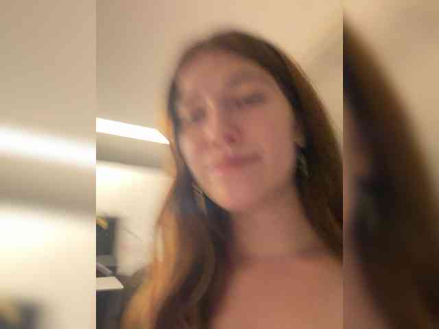 Alinagilberd03 webcam