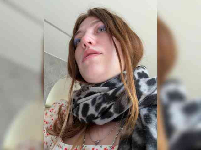 Model: Alinagilberd03