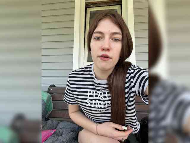 This model is live right now. Alinagilberd03