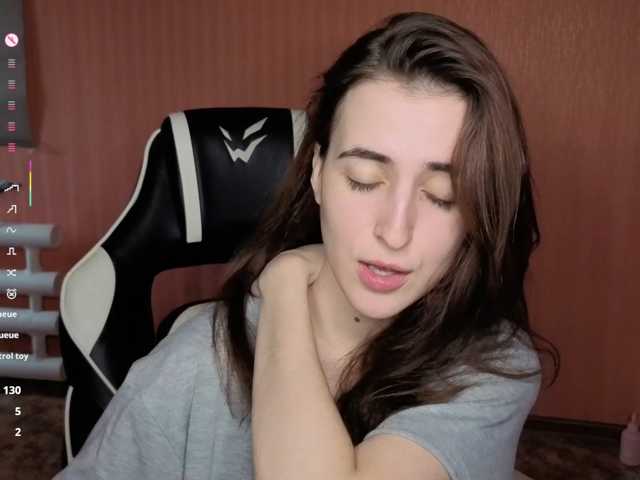 Valeritiio live cam preview