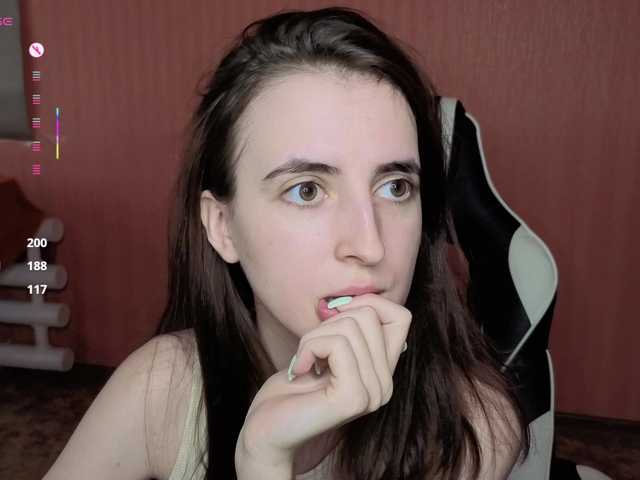 Valeritiio live cam preview