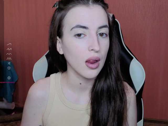 Valeritiiio's BongaCams show and profile