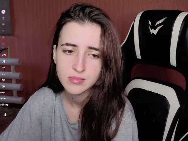 Valeritiio live cam preview