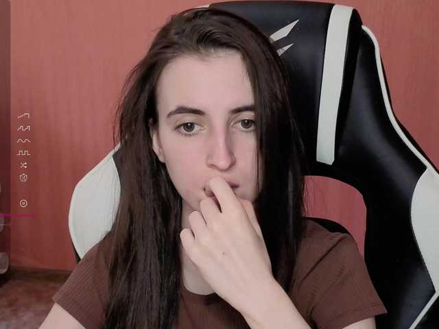 Valeritiiio's BongaCams show and profile