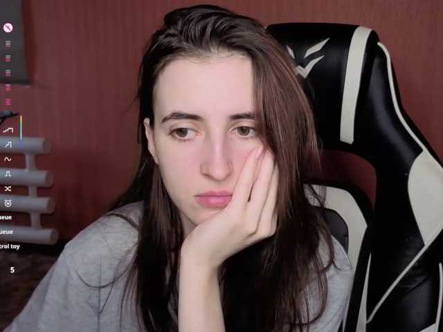 Valeritiio live cam preview