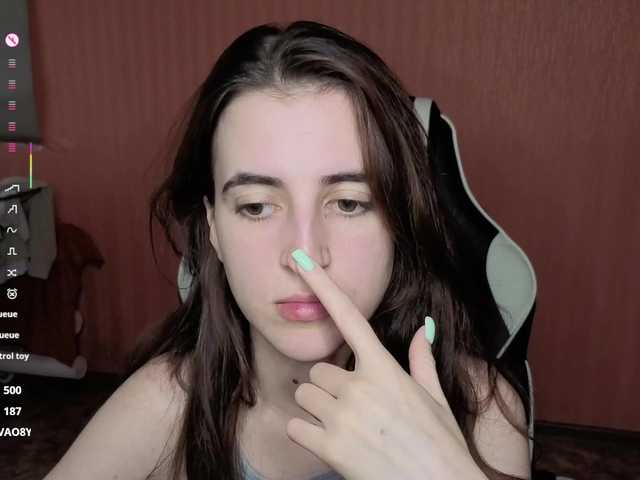 Valeritiio live cam preview
