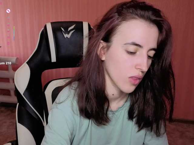 Valeritiiio Live Cam on BongaCams