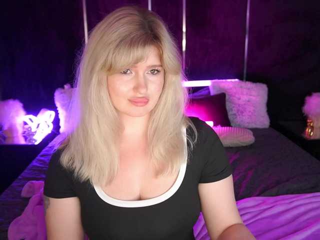 AnoraJoy live cam on BongaCams