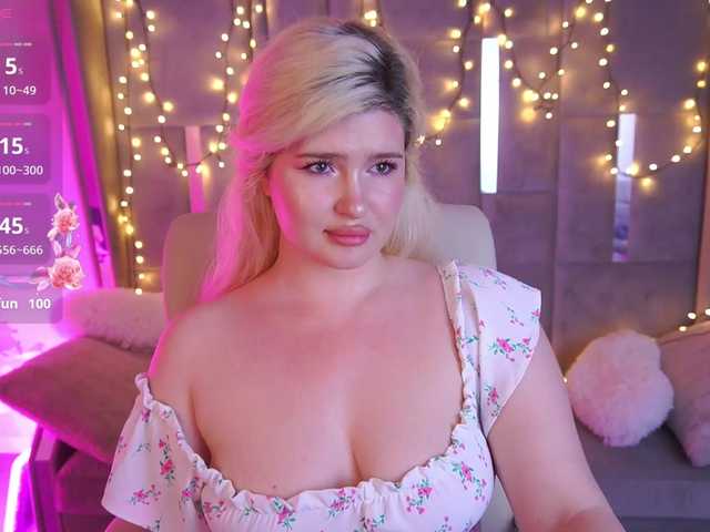 AnoraJoy live cam on BongaCams