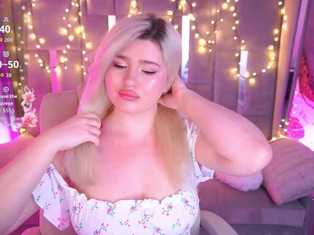 AnoraJoy live cam on BongaCams