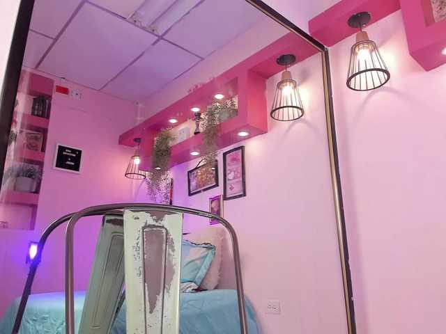 MeliissaAdams live cam preview