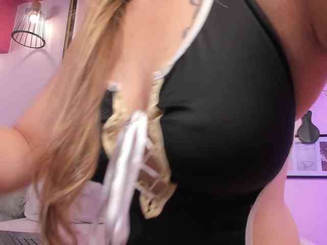MeliissaAdams webcam