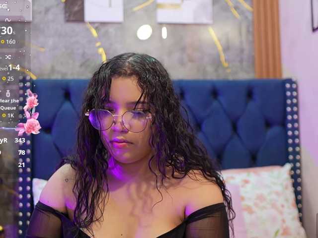 innocenthazel live cam on BongaCams