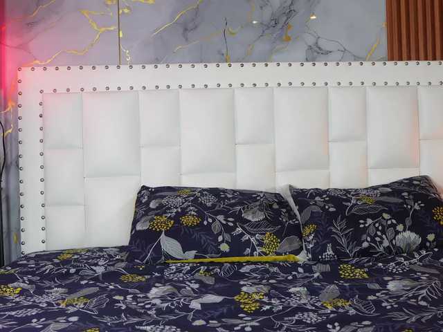 innocenthazel live cam on BongaCams