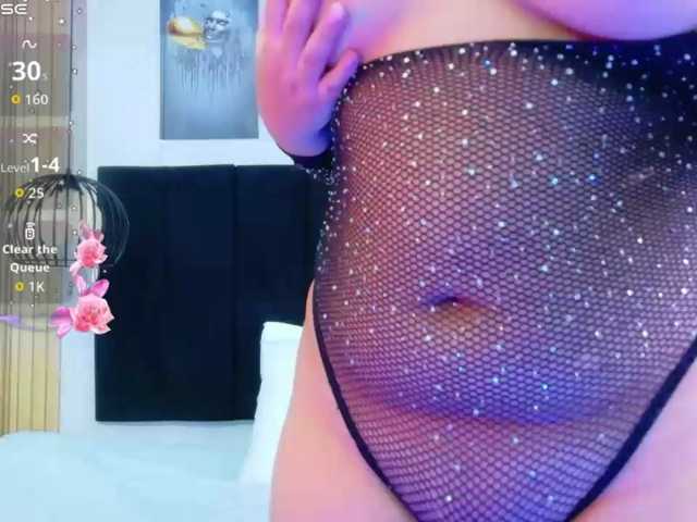 innocenthazel live cam on BongaCams