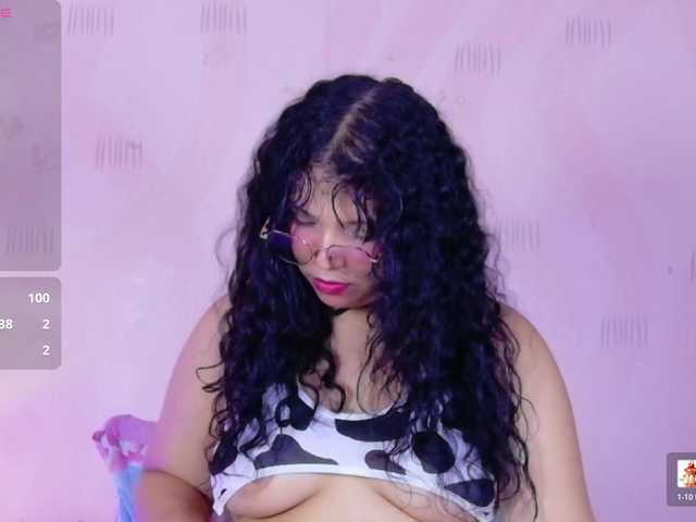 innocenthazel live cam on BongaCams