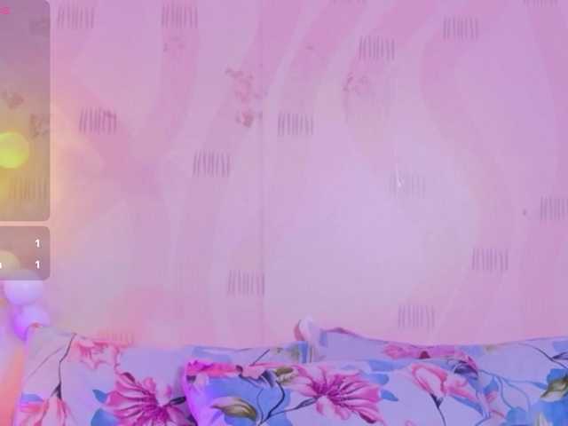 innocenthazel live cam on BongaCams