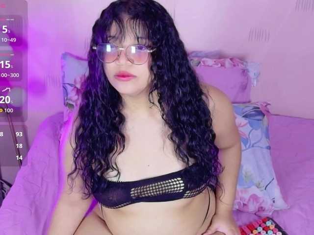 innocenthazel live cam on BongaCams