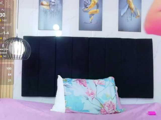 innocenthazel live cam on BongaCams