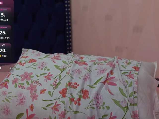 innocenthazel live cam on BongaCams