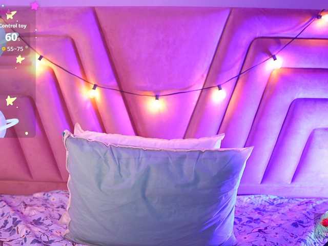 innocenthazel live cam on BongaCams