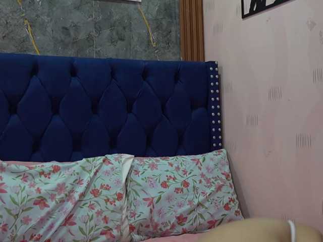 innocenthazel live cam on BongaCams