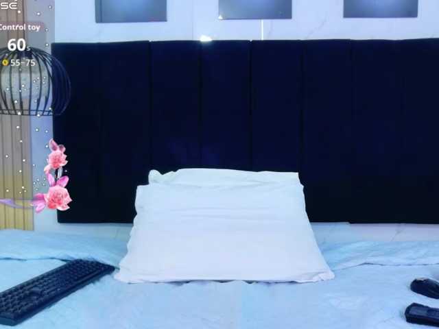innocenthazel live cam on BongaCams