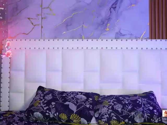 innocenthazel live cam on BongaCams
