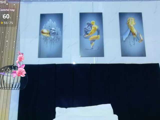 innocenthazel live cam on BongaCams
