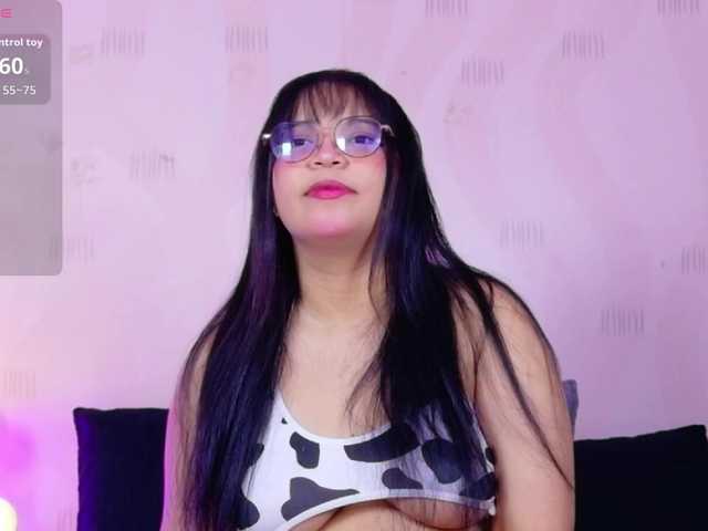 innocenthazel live cam on BongaCams