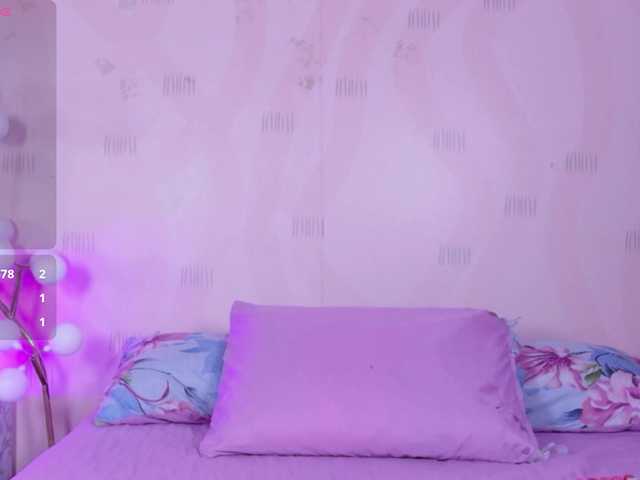 innocenthazel live cam on BongaCams