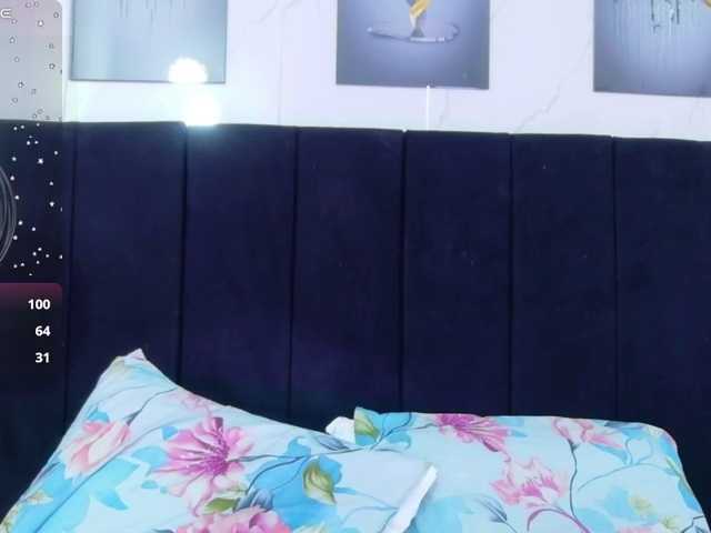 innocenthazel live cam on BongaCams