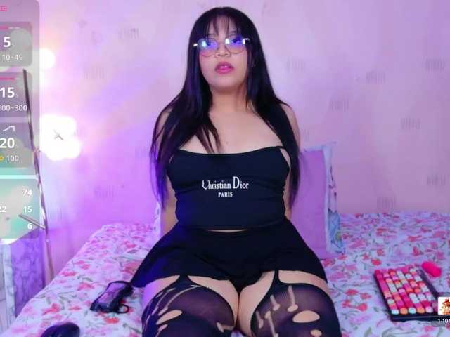 innocenthazel live cam on BongaCams