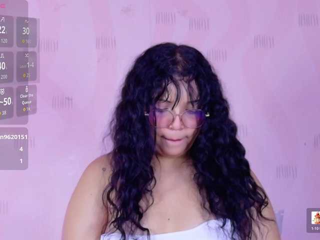 innocenthazel live cam on BongaCams