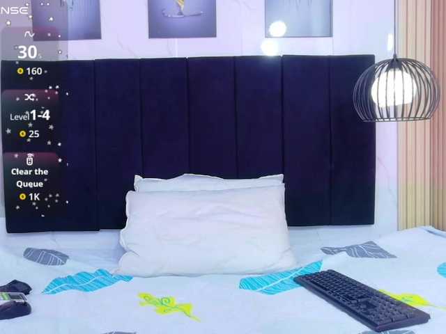 innocenthazel live cam on BongaCams