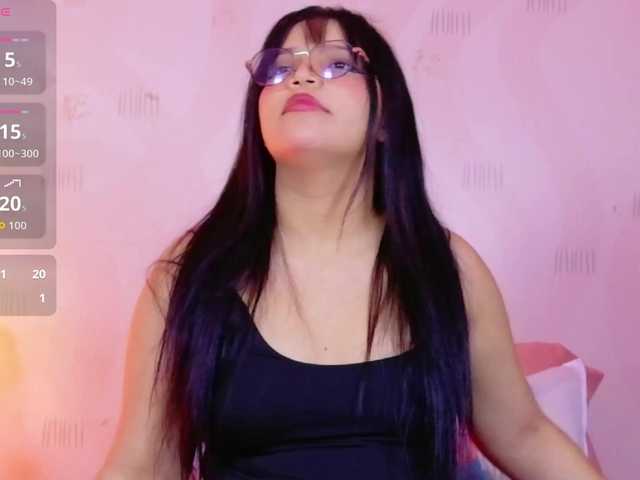 innocenthazel live cam on BongaCams