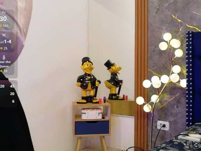 innocenthazel live webcam show