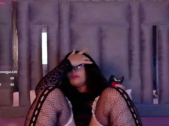 innocenthazel live cam on BongaCams
