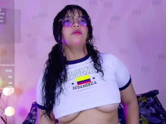 innocenthazel live cam on BongaCams
