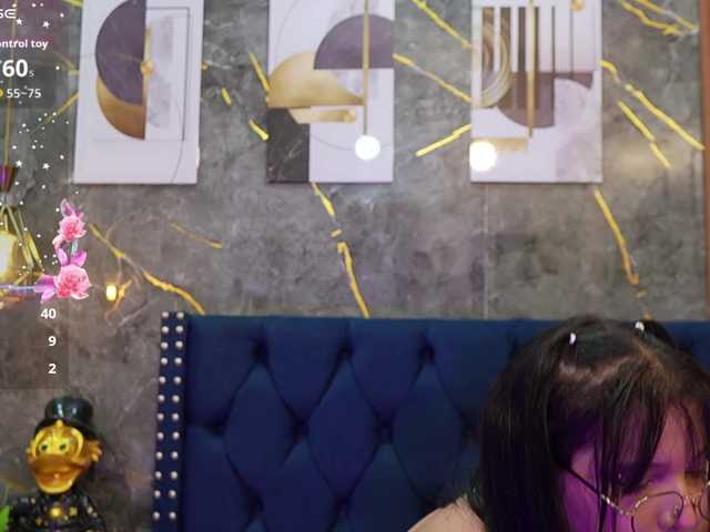 innocenthazel live cam on BongaCams