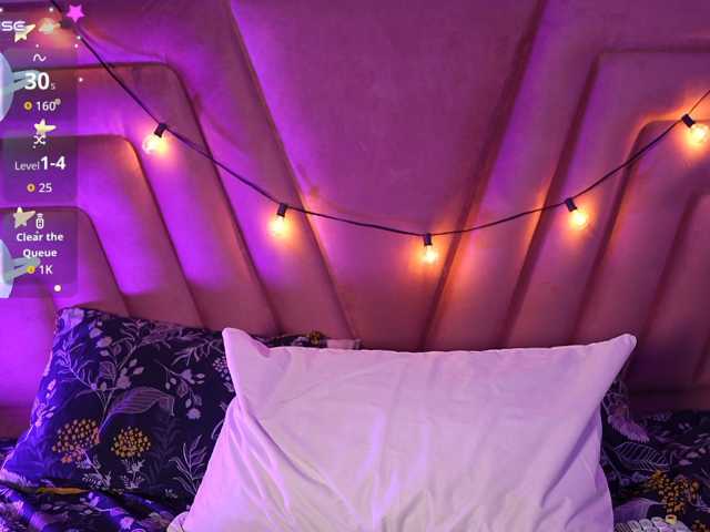 innocenthazel live cam on BongaCams