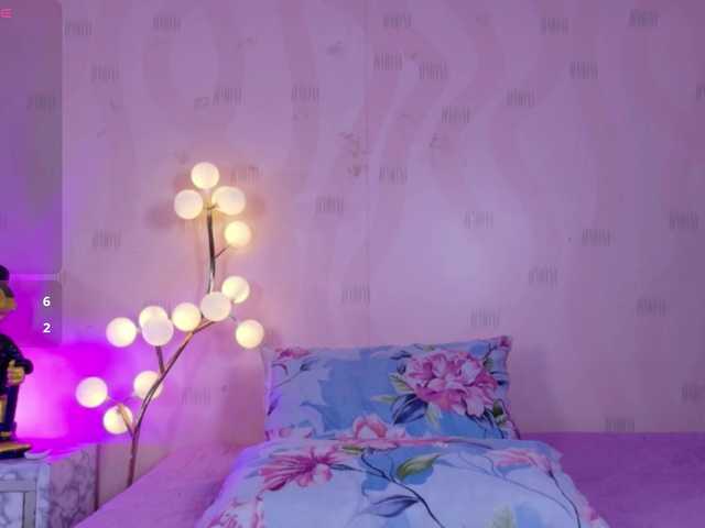 innocenthazel live cam on BongaCams