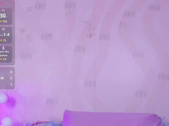 innocenthazel live cam on BongaCams