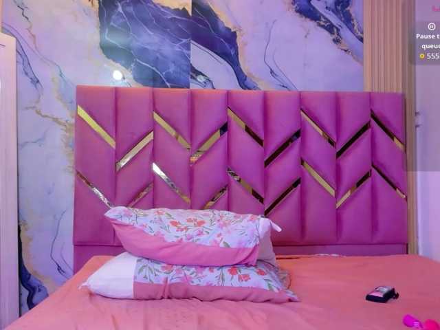 innocenthazel live cam on BongaCams