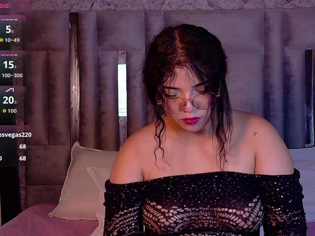 innocenthazel live cam on BongaCams